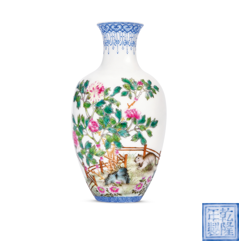 民国 珐琅彩猫迎落花薄胎瓶